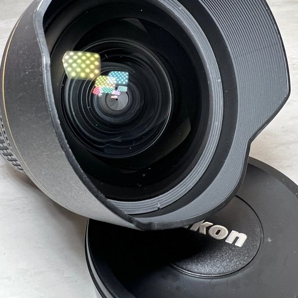 Nikon AF-S NIKKOR 14-24mm f/2.8G ED Lens - Picture 4 of 5